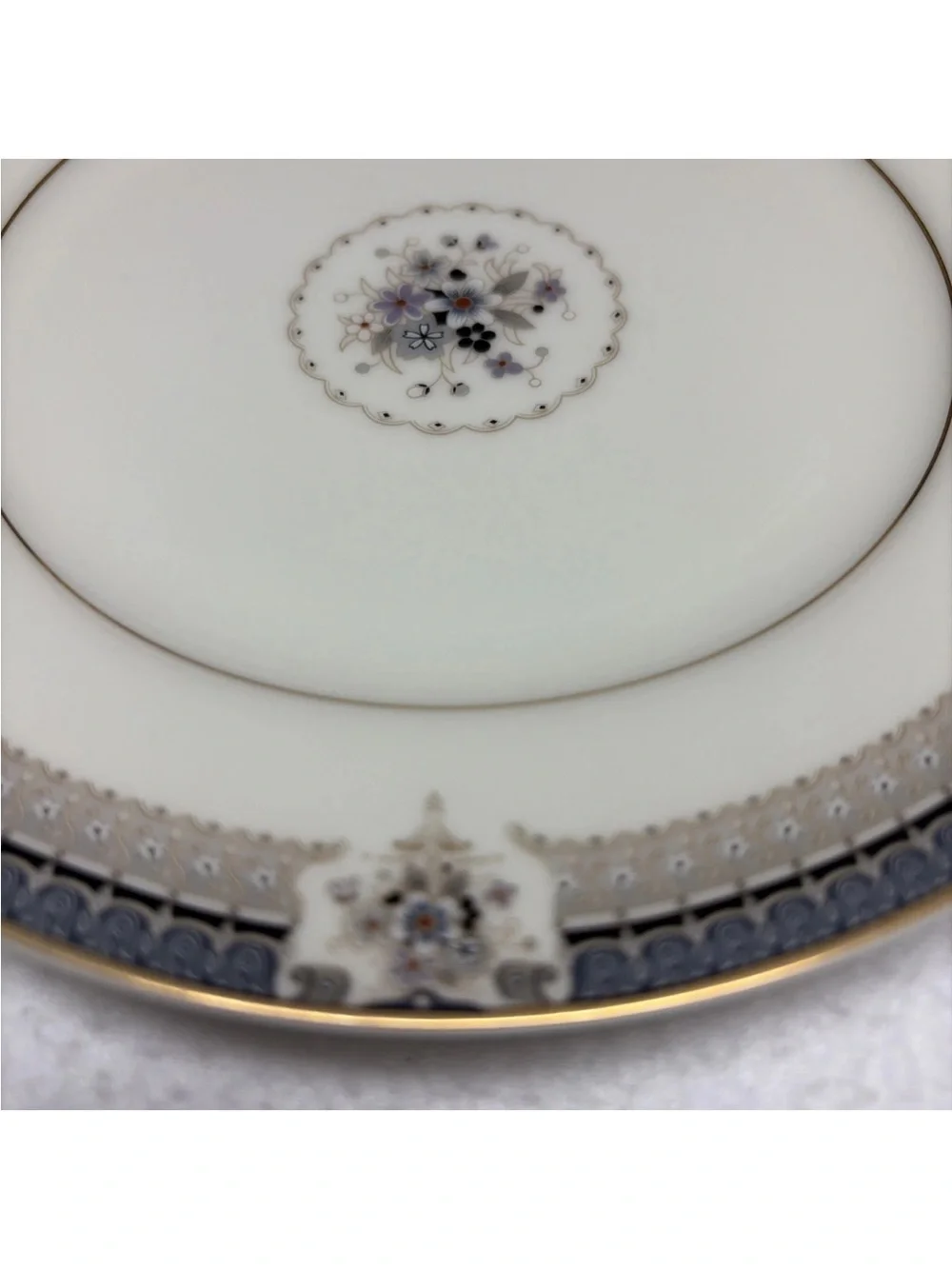 MIKASA Grande Ivory TROPEZ set of 4 salad plates 7.5” NEW CONDITION